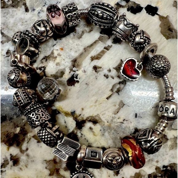 Pandora bracelet with 21 spacers/‎ beads - Picture 1 of 1